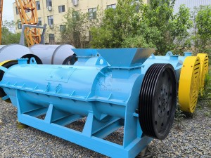 Math newydd o granwlydd gwrtaith organig