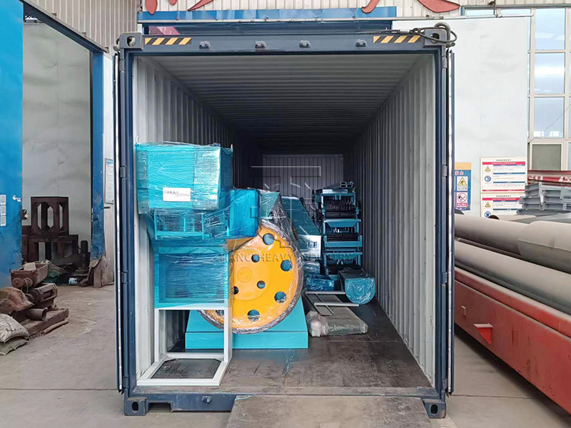 Y Math Newydd o Granwlydd Gwrtaith Organig a Gludwyd