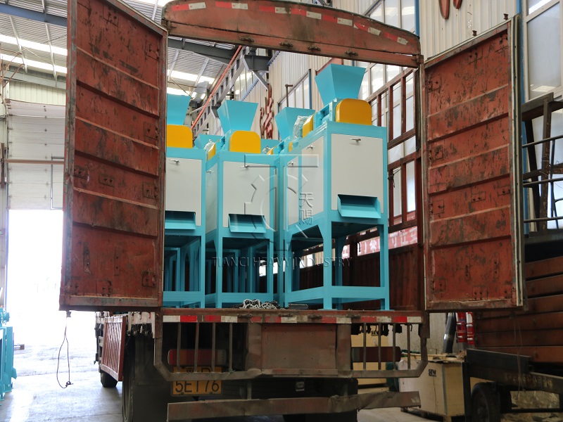 Dry powder granulator packaging and shipping