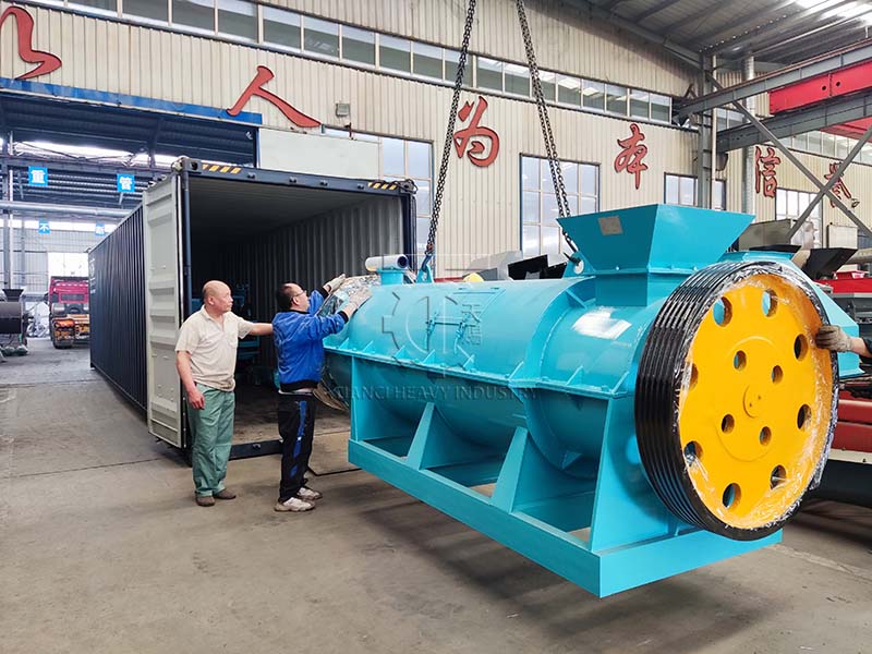 New Type Of Organic Fertilizer Granulator Shipped